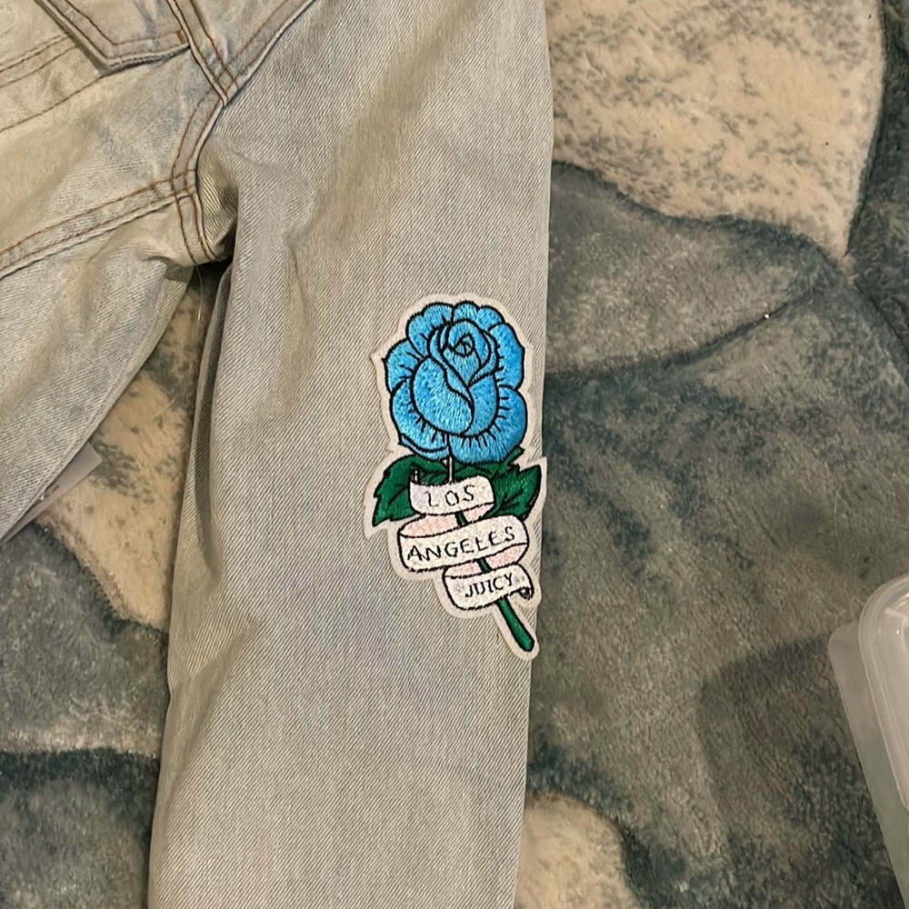 Jean jacket - Picture 2 of 8